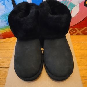 Ugg Classic Mini Fluff, black, size 8